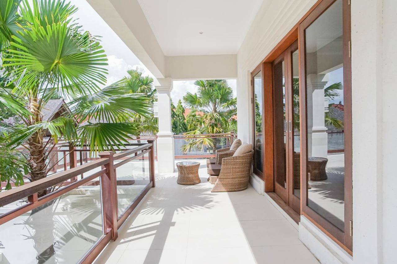Jiwanta Villa Kerobokan Buitenkant foto