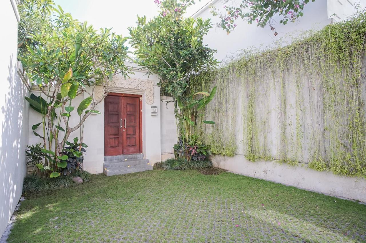 Jiwanta Villa Kerobokan Buitenkant foto